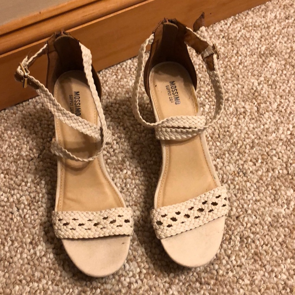 Strapped wedges!